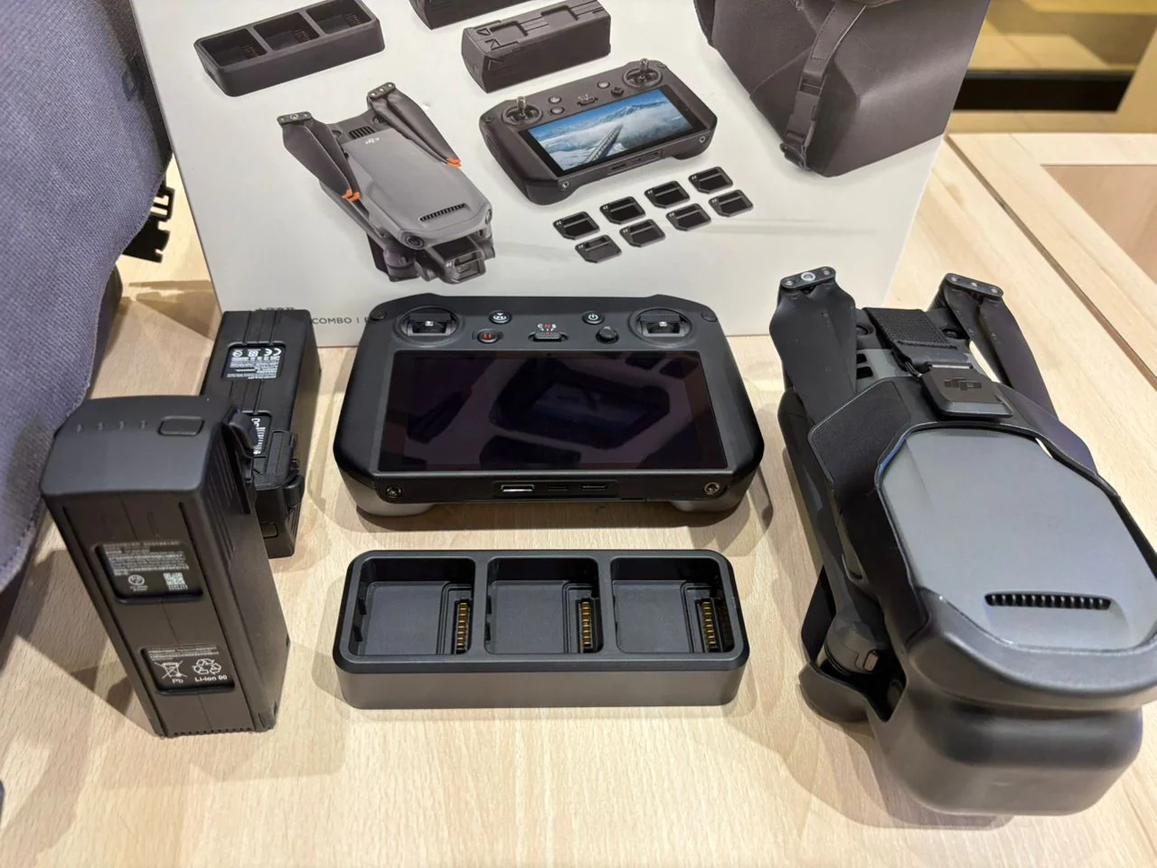 DJI MAVIC 3 CINE (DJI RC PRO) (BUNDLE PREMIUM) - Image 4