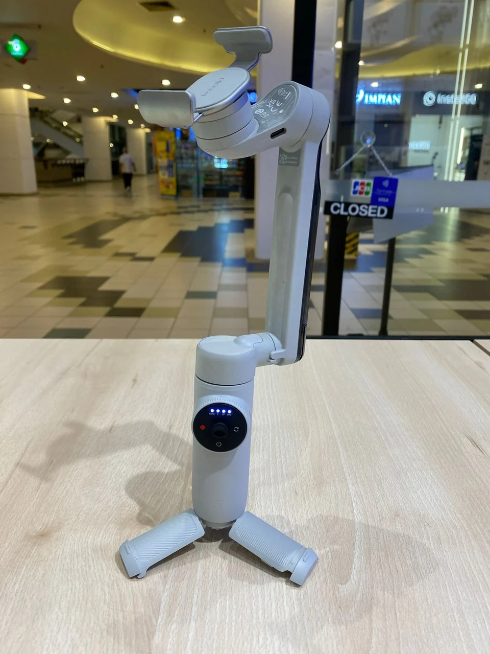 INSTA360 FLOW (DISPLAY UNIT) - Image 2