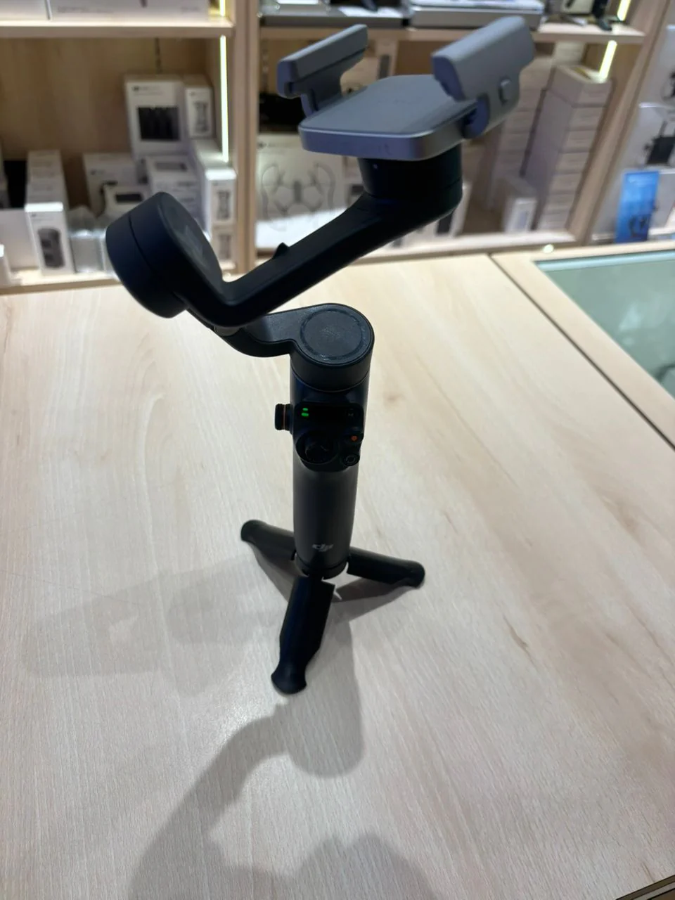 OSMO MOBILE 6 (DISPLAY DEMO UNIT) - Image 3